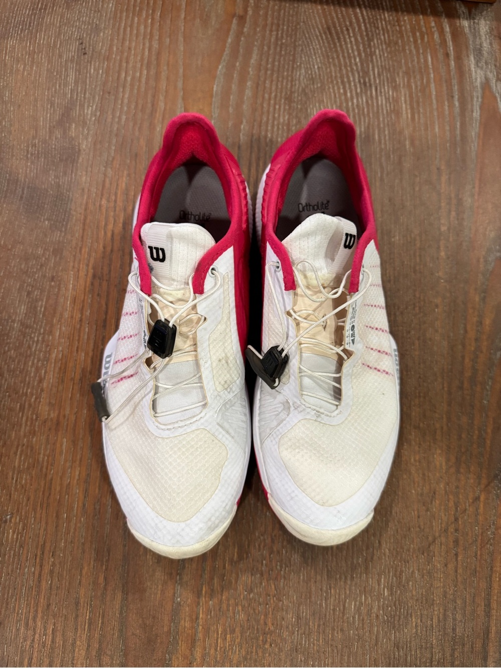 Wilson women’s White and Pink Lightweight Tennis Shoes